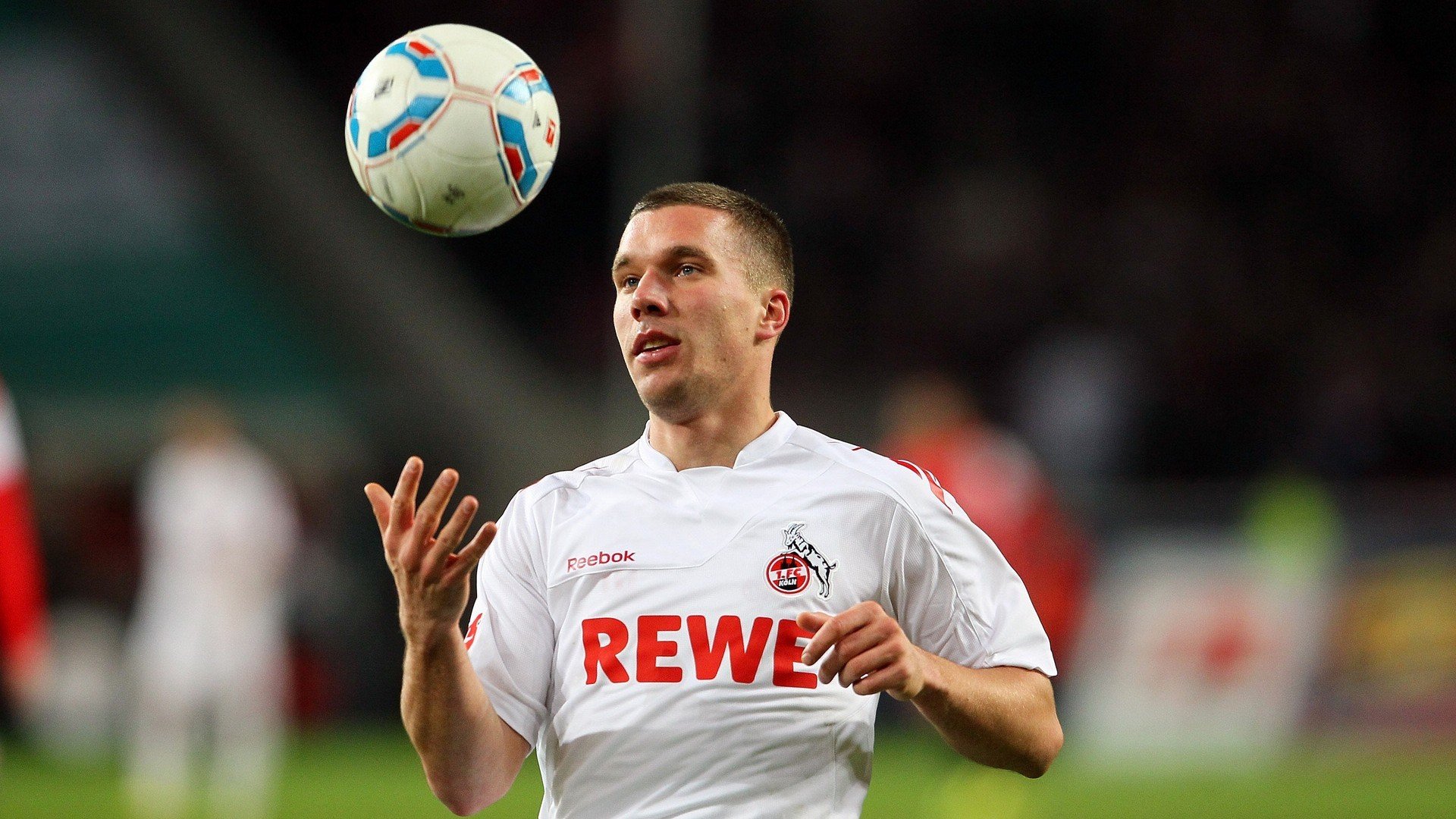 mk体育app下载-国际热身赛国家队惨败 球迷反思战术部署，2021国际足球热身赛