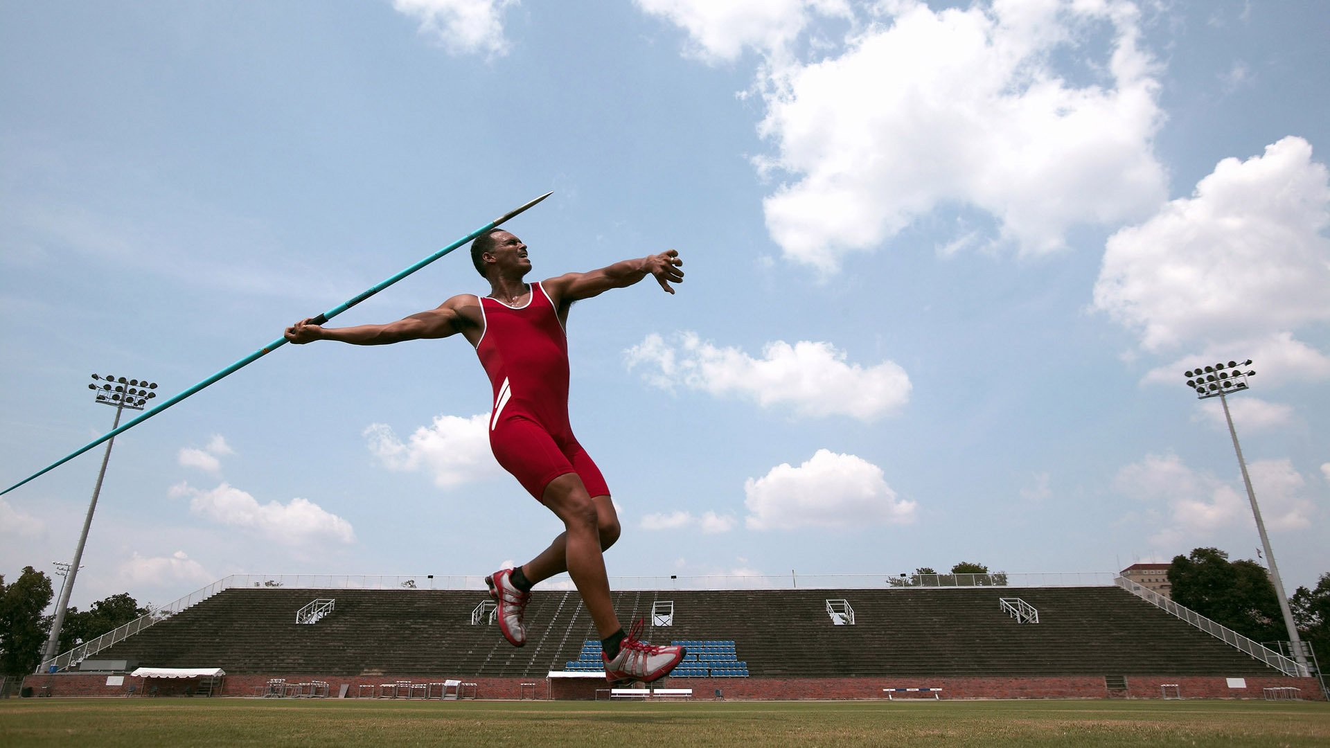 湖人主场新增灯光特效提升观赛体验，湖人主题