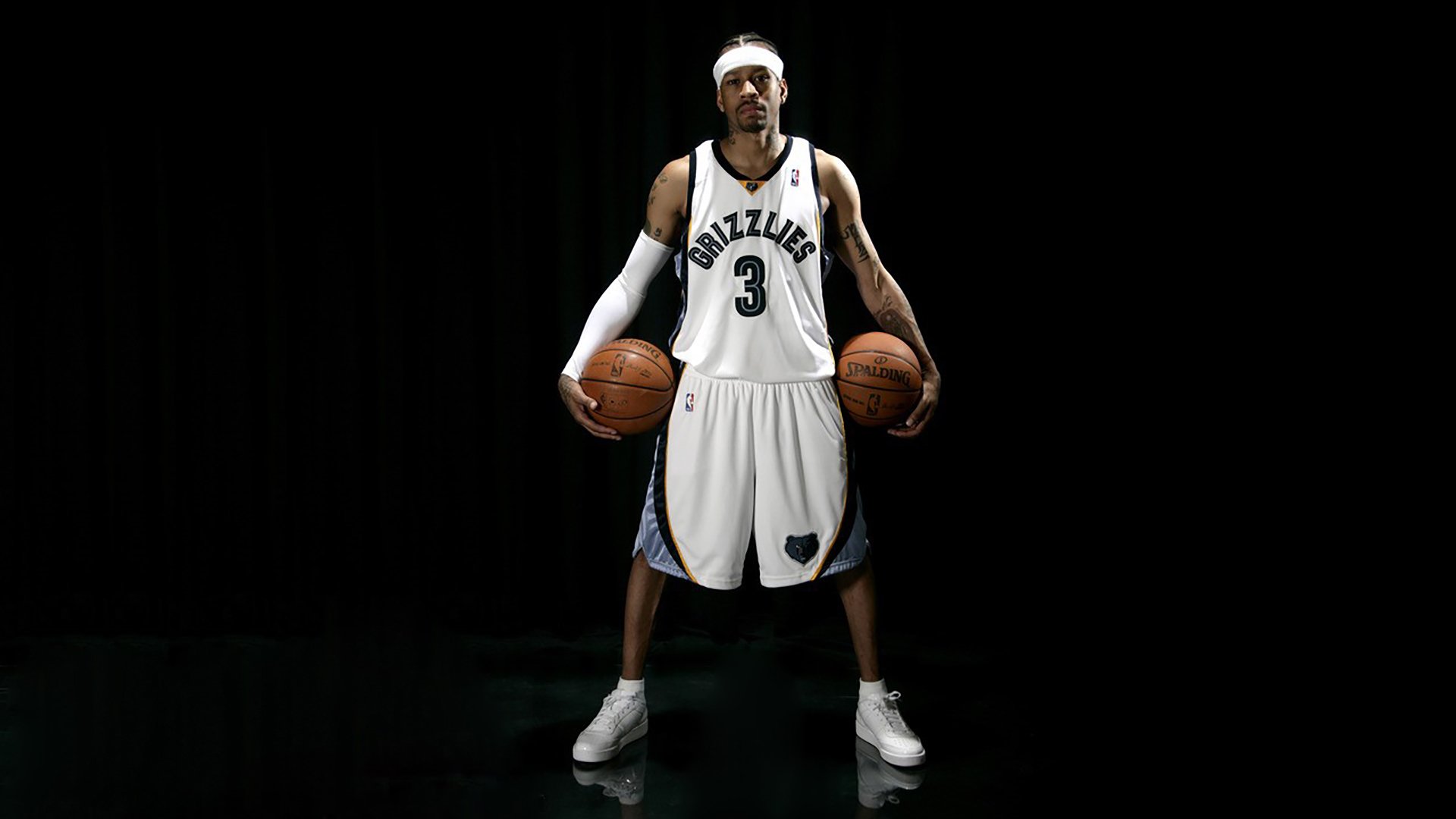 篮网推出联名球鞋限量发售引热议，篮网官宣最新签约